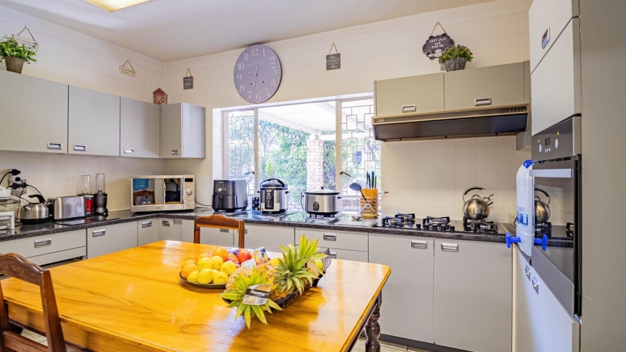 6 Bedroom Property for Sale in Florida Gauteng