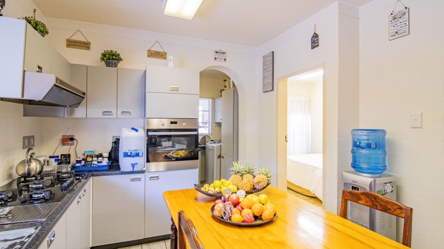 6 Bedroom Property for Sale in Florida Gauteng