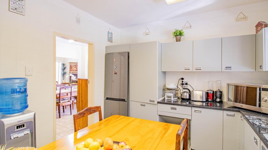 6 Bedroom Property for Sale in Florida Gauteng