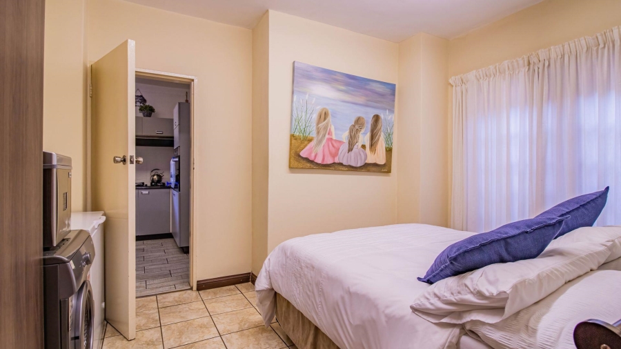 6 Bedroom Property for Sale in Florida Gauteng
