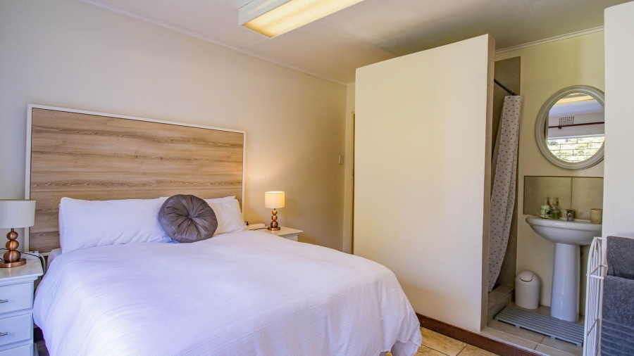 6 Bedroom Property for Sale in Florida Gauteng