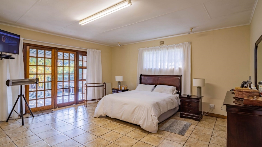 6 Bedroom Property for Sale in Florida Gauteng