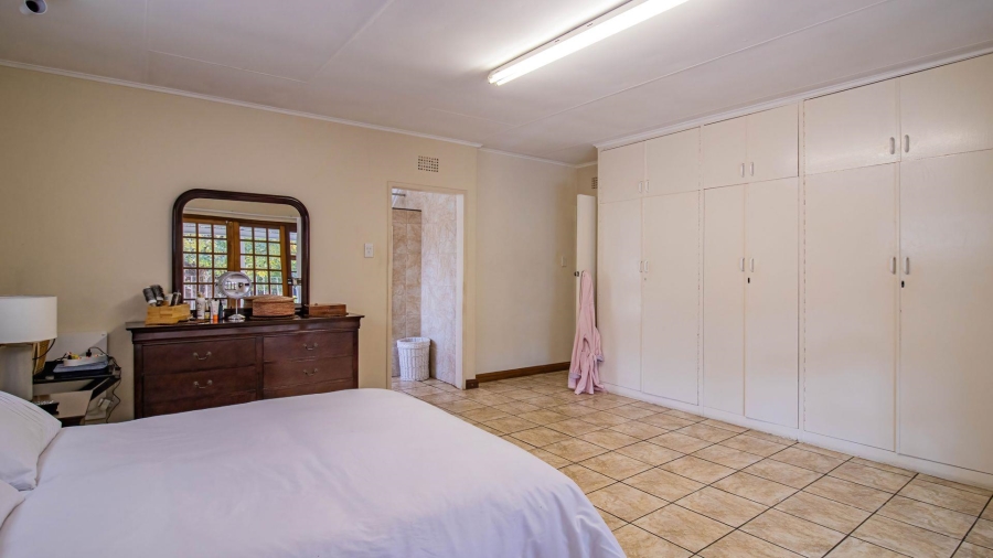 6 Bedroom Property for Sale in Florida Gauteng