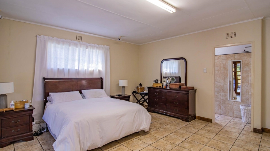 6 Bedroom Property for Sale in Florida Gauteng