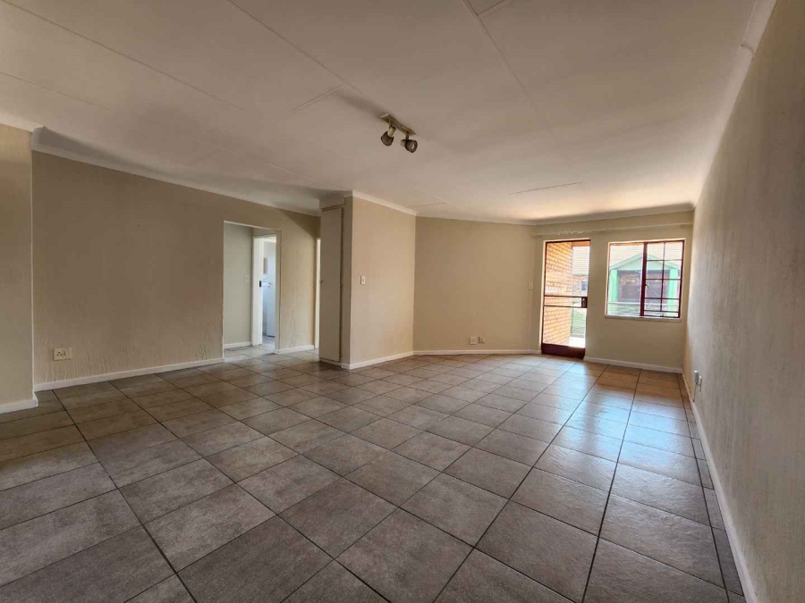 To Let 3 Bedroom Property for Rent in Moregloed Gauteng
