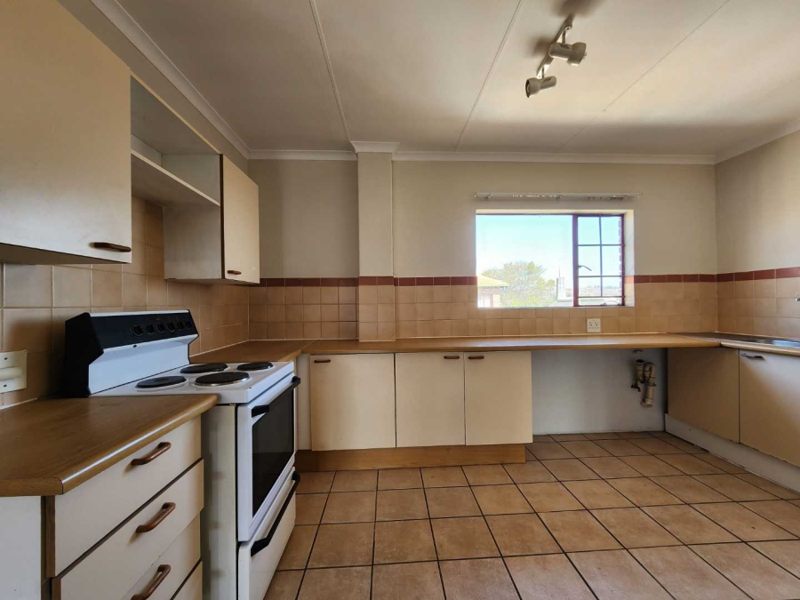 To Let 3 Bedroom Property for Rent in Moregloed Gauteng