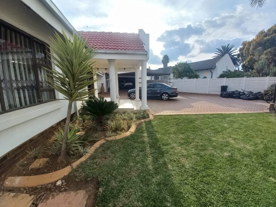 4 Bedroom Property for Sale in Sunward Park Gauteng