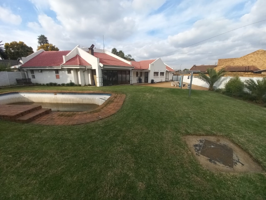 4 Bedroom Property for Sale in Sunward Park Gauteng