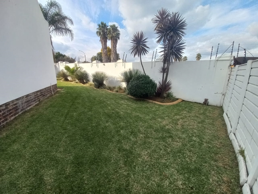 4 Bedroom Property for Sale in Sunward Park Gauteng