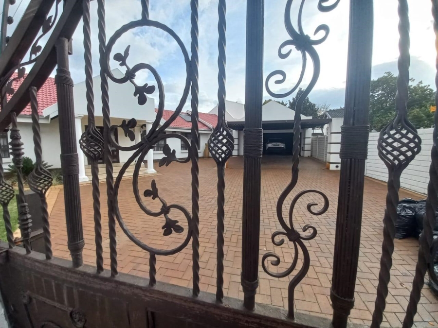 4 Bedroom Property for Sale in Sunward Park Gauteng