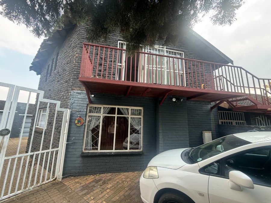 4 Bedroom Property for Sale in Witpoortjie Gauteng
