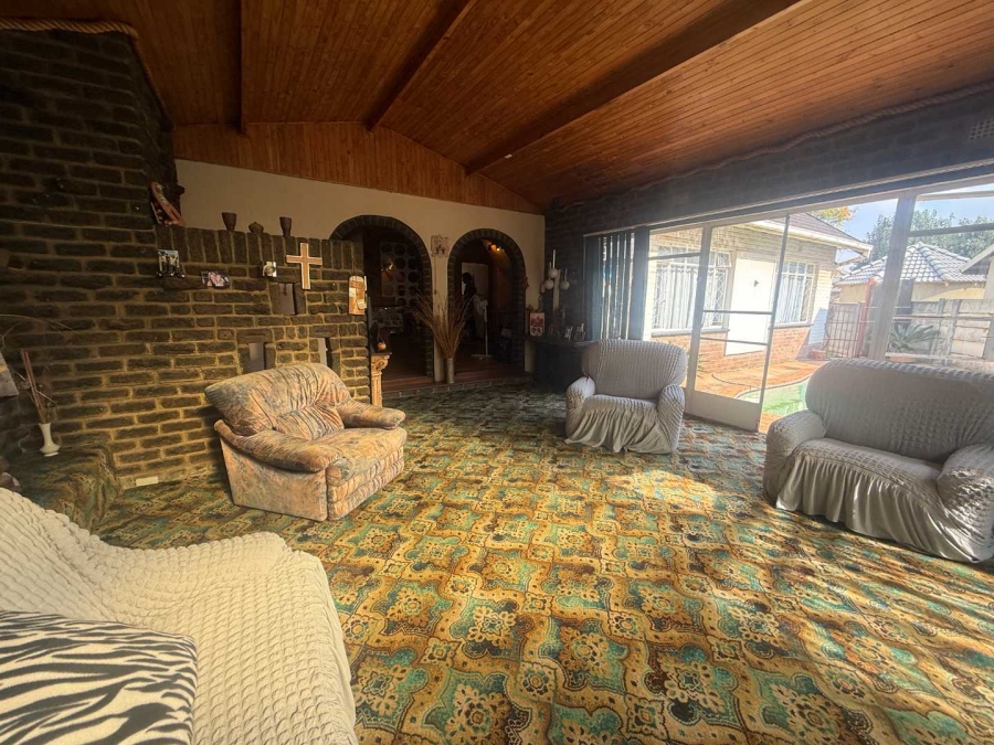 4 Bedroom Property for Sale in Witpoortjie Gauteng