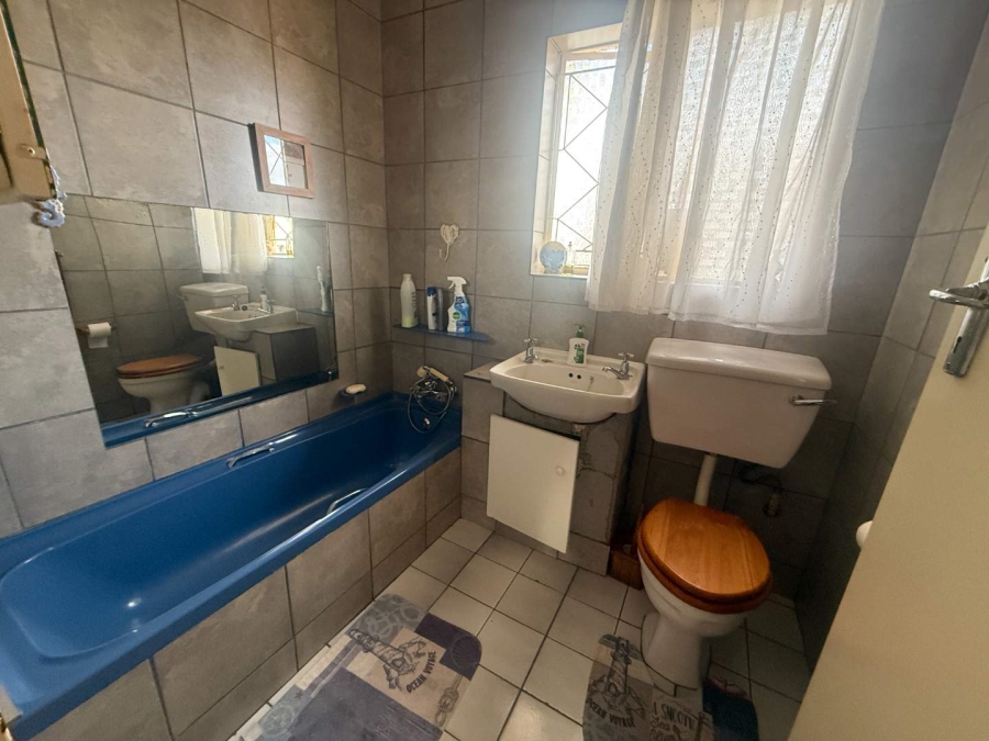 4 Bedroom Property for Sale in Witpoortjie Gauteng