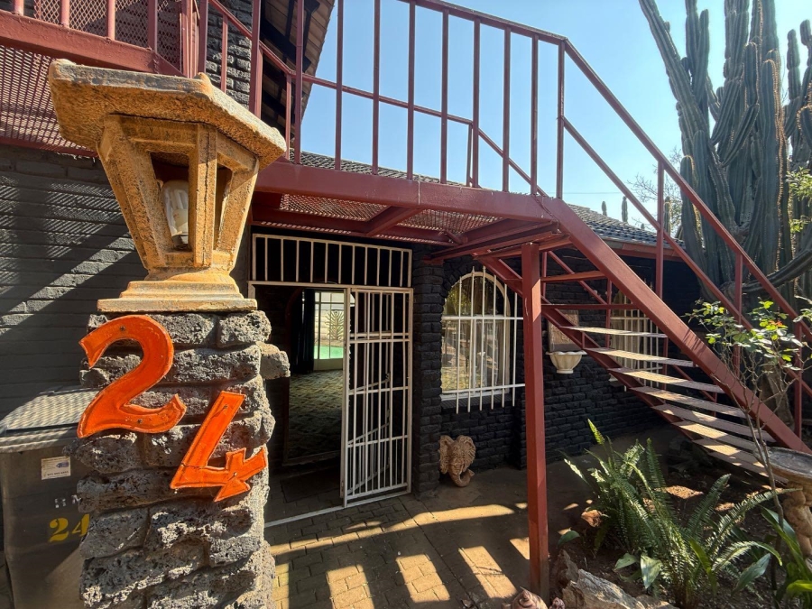 4 Bedroom Property for Sale in Witpoortjie Gauteng