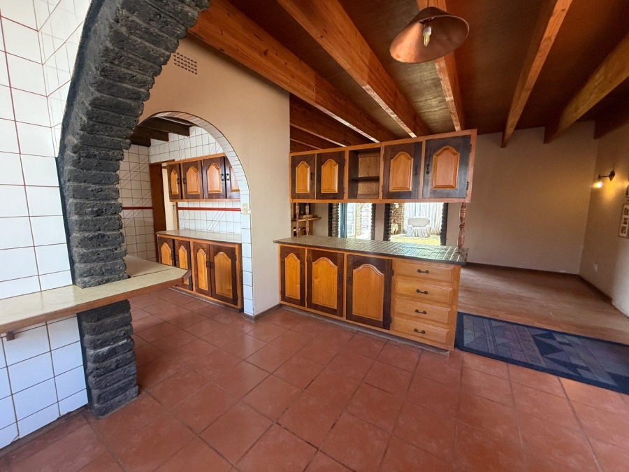 4 Bedroom Property for Sale in Witpoortjie Gauteng