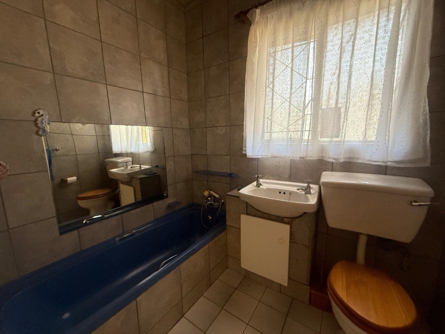 4 Bedroom Property for Sale in Witpoortjie Gauteng