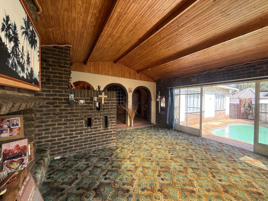 4 Bedroom Property for Sale in Witpoortjie Gauteng