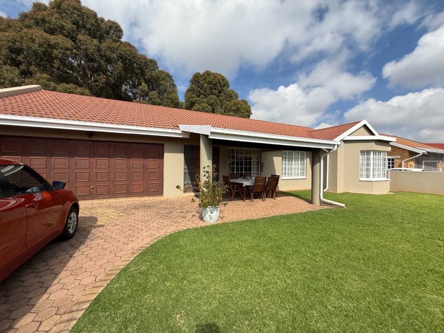 3 Bedroom Property for Sale in Bergbron Gauteng
