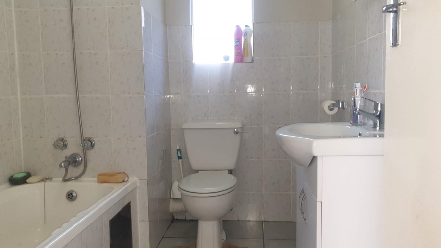 2 Bedroom Property for Sale in Boskruin Gauteng