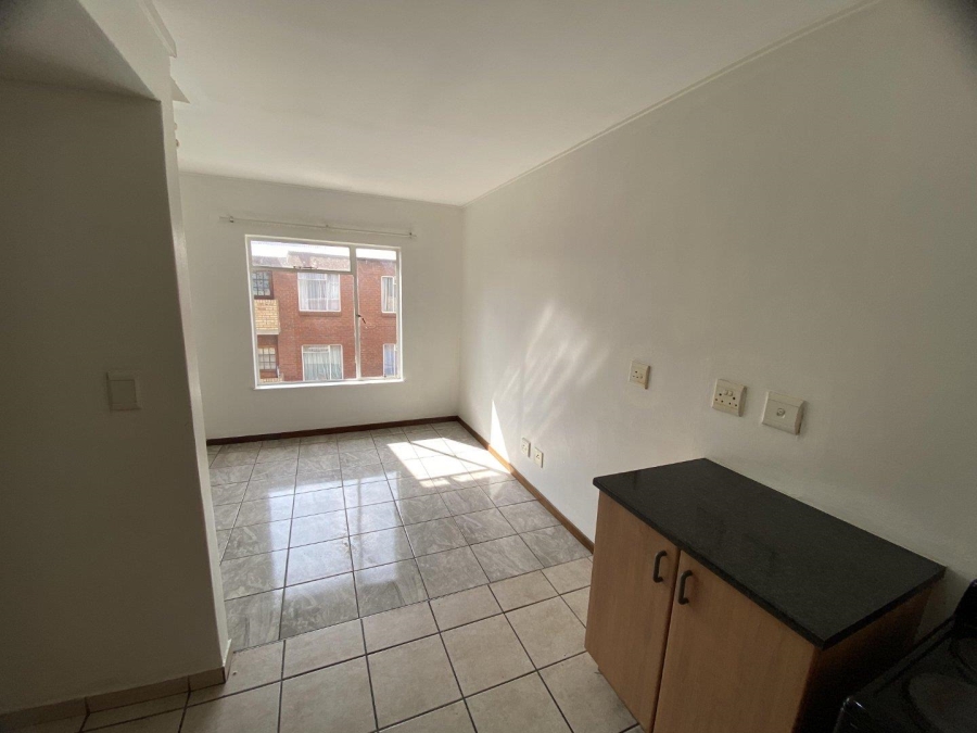 To Let 1 Bedroom Property for Rent in Braamfontein Werf Gauteng