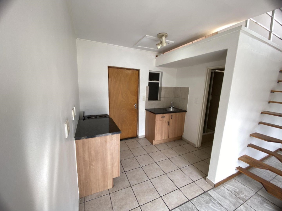 To Let 1 Bedroom Property for Rent in Braamfontein Werf Gauteng