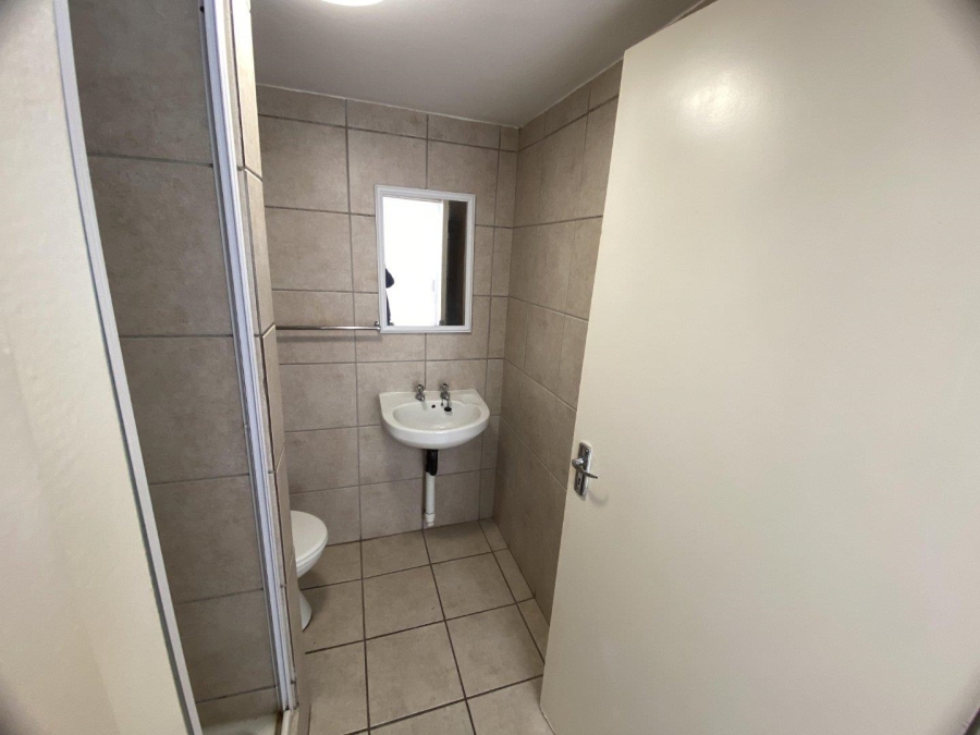 To Let 1 Bedroom Property for Rent in Braamfontein Werf Gauteng