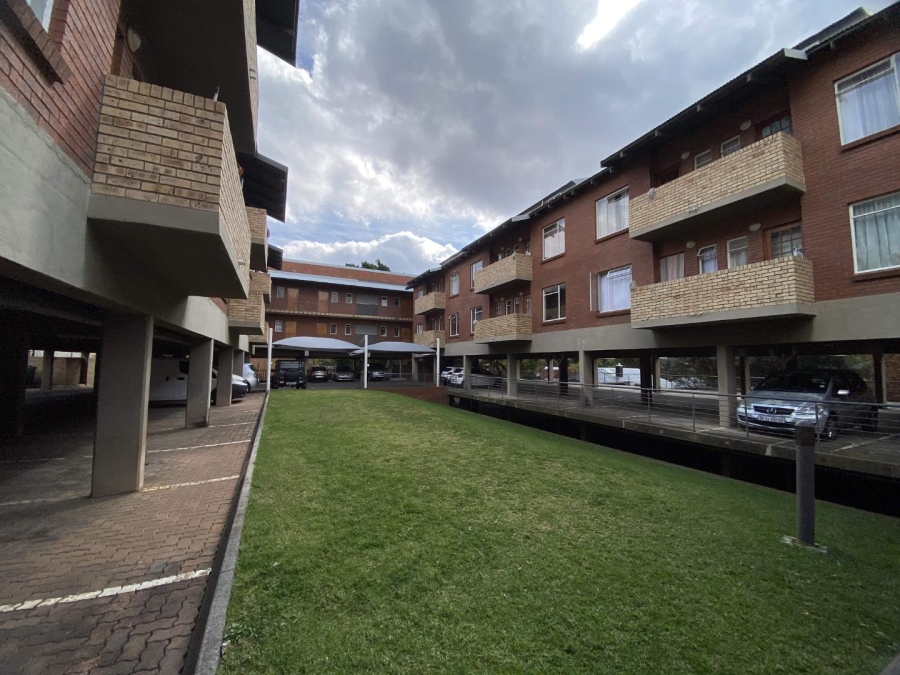 To Let 1 Bedroom Property for Rent in Braamfontein Werf Gauteng