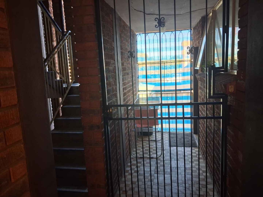 2 Bedroom Property for Sale in Silverton Gauteng