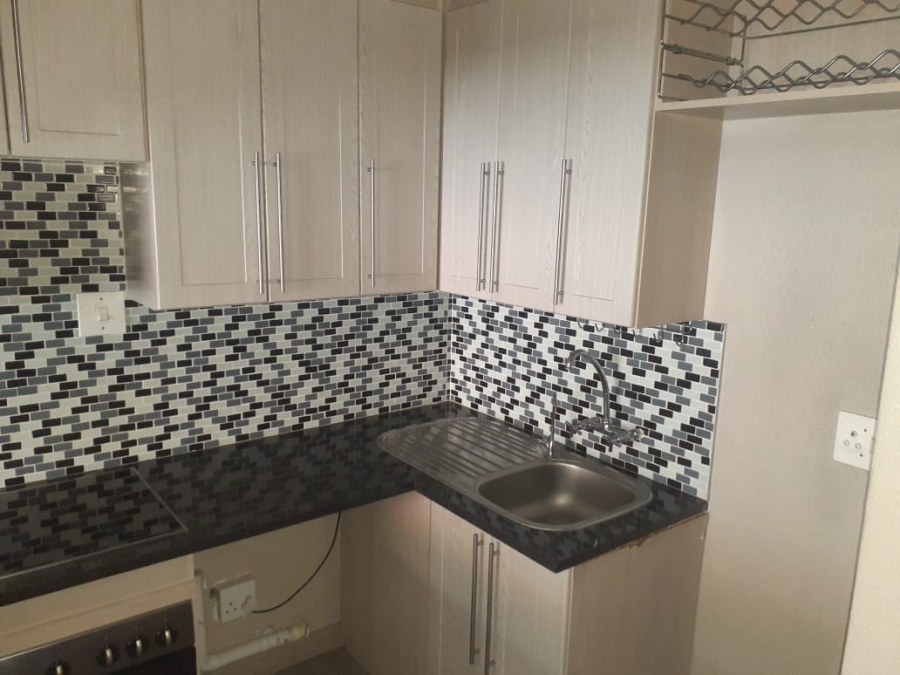 2 Bedroom Property for Sale in Groenkloof Gauteng