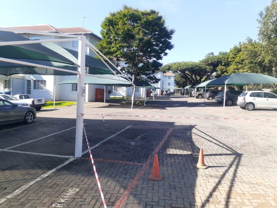 2 Bedroom Property for Sale in Groenkloof Gauteng
