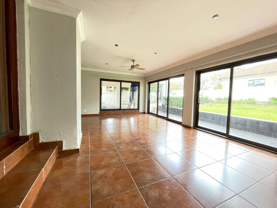 3 Bedroom Property for Sale in Rooihuiskraal North Gauteng