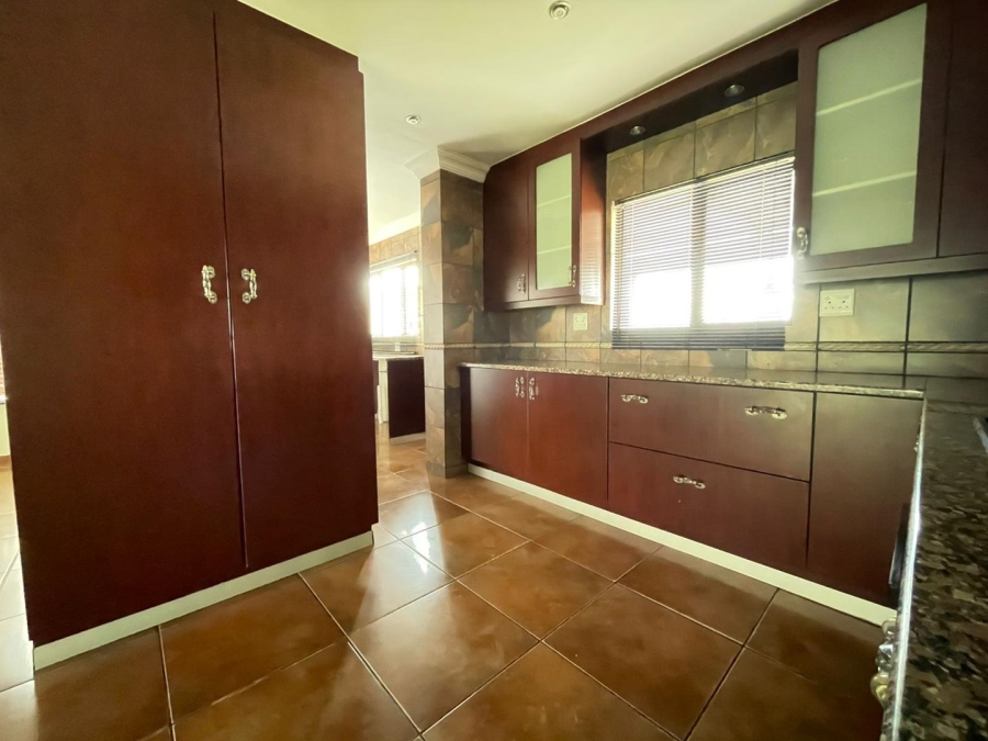 3 Bedroom Property for Sale in Rooihuiskraal North Gauteng