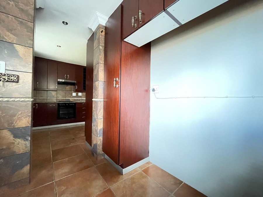 3 Bedroom Property for Sale in Rooihuiskraal North Gauteng