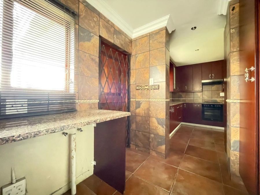3 Bedroom Property for Sale in Rooihuiskraal North Gauteng