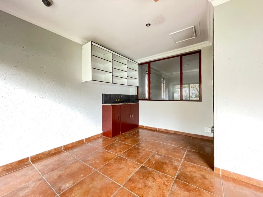 3 Bedroom Property for Sale in Rooihuiskraal North Gauteng