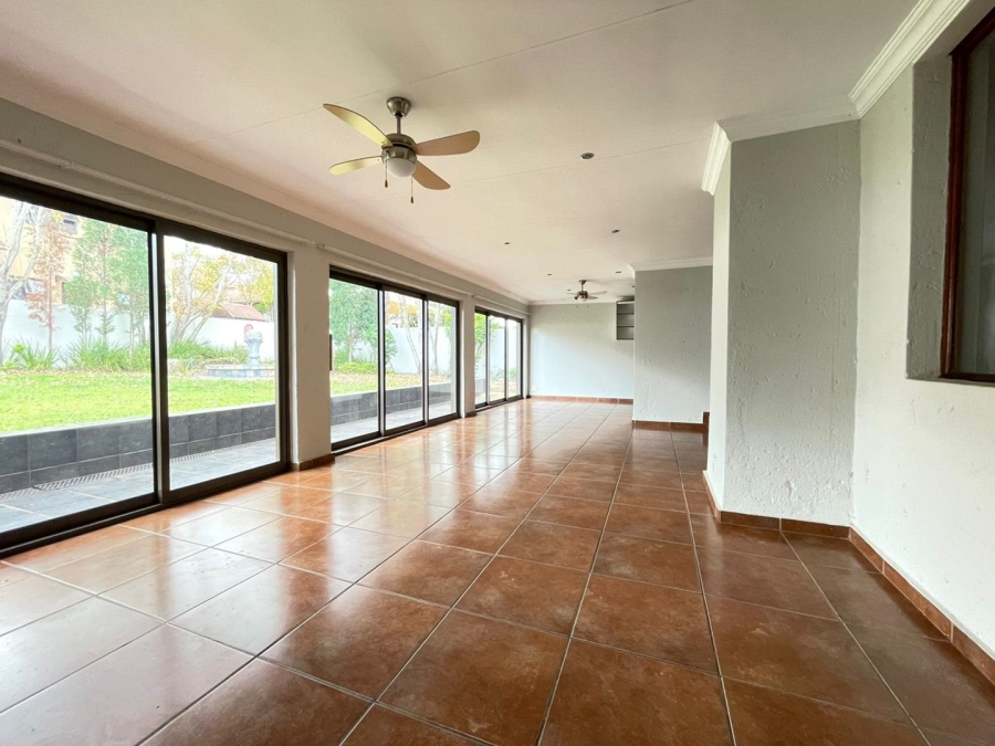 3 Bedroom Property for Sale in Rooihuiskraal North Gauteng