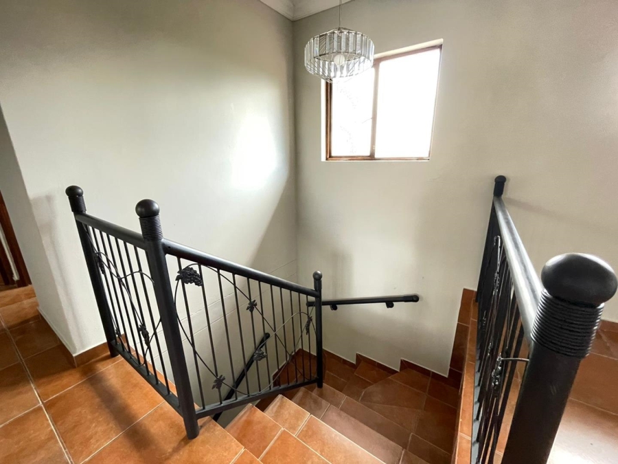 3 Bedroom Property for Sale in Rooihuiskraal North Gauteng