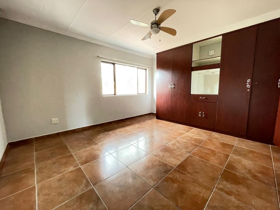 3 Bedroom Property for Sale in Rooihuiskraal North Gauteng