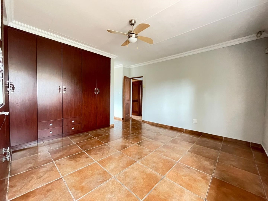 3 Bedroom Property for Sale in Rooihuiskraal North Gauteng