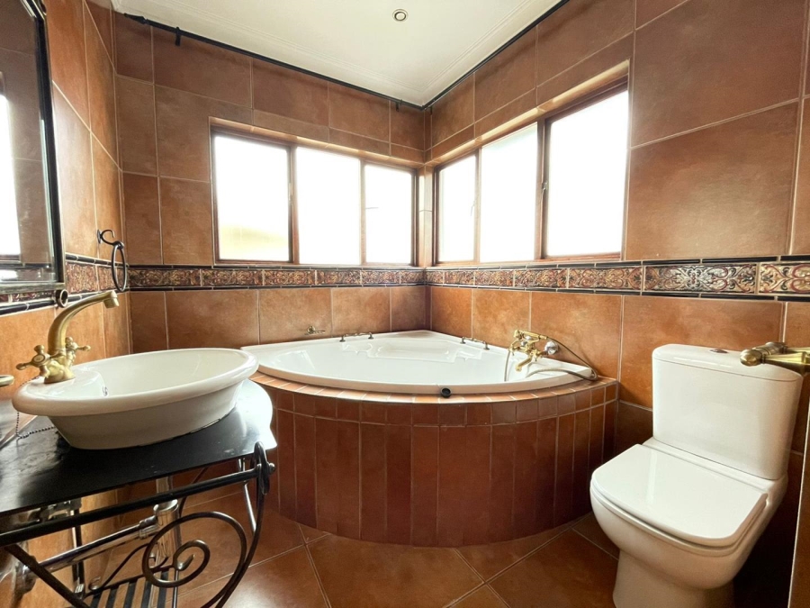 3 Bedroom Property for Sale in Rooihuiskraal North Gauteng