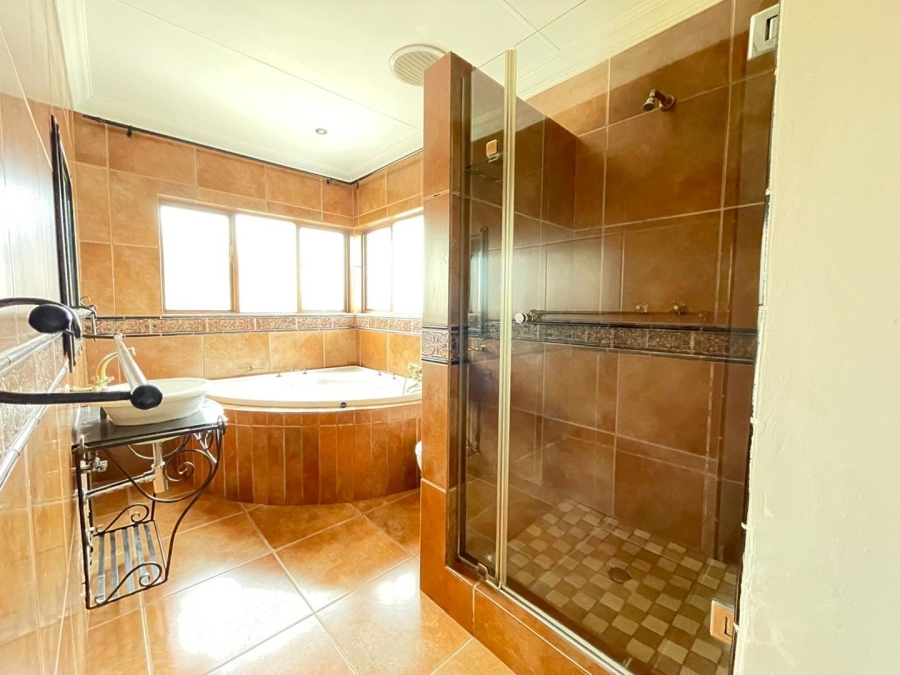 3 Bedroom Property for Sale in Rooihuiskraal North Gauteng