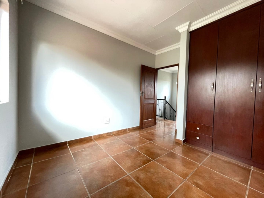 3 Bedroom Property for Sale in Rooihuiskraal North Gauteng
