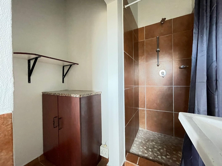 3 Bedroom Property for Sale in Rooihuiskraal North Gauteng