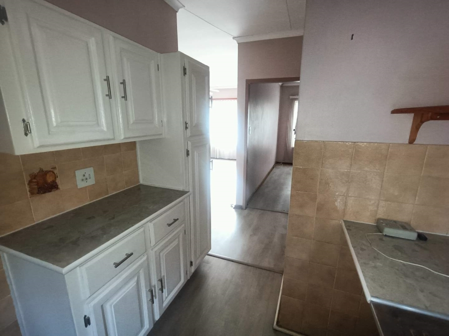 2 Bedroom Property for Sale in Wierdapark Gauteng