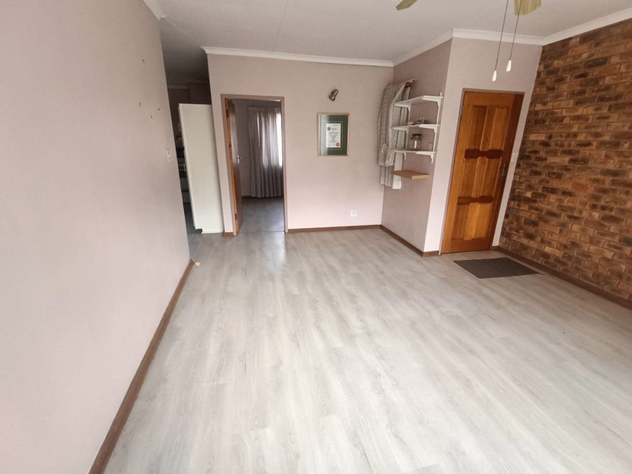 2 Bedroom Property for Sale in Wierdapark Gauteng