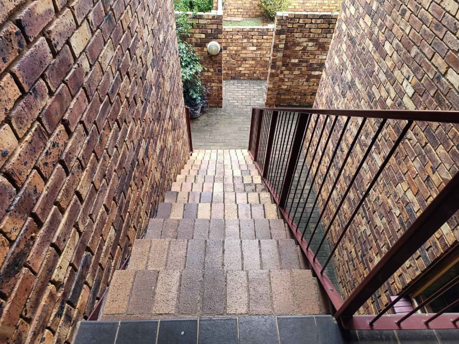 2 Bedroom Property for Sale in Wierdapark Gauteng