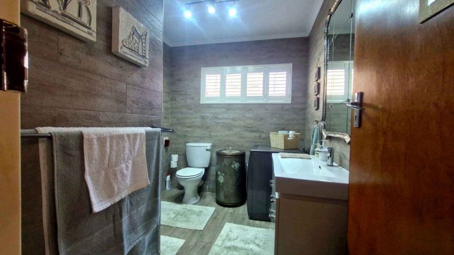 5 Bedroom Property for Sale in Rietondale Gauteng