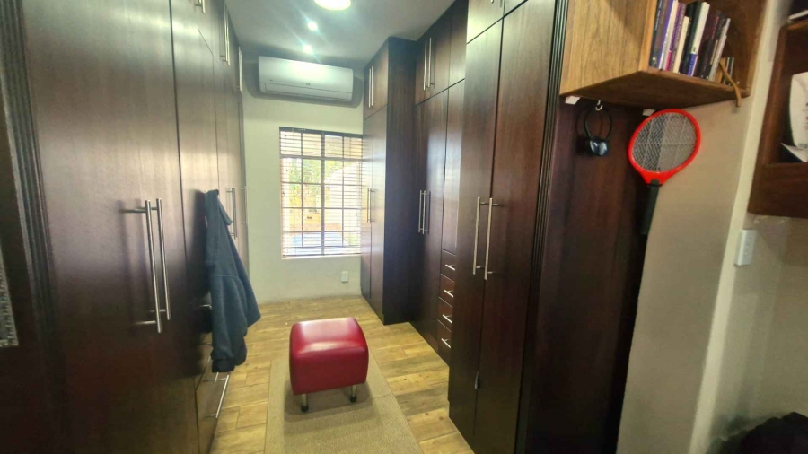 5 Bedroom Property for Sale in Rietondale Gauteng