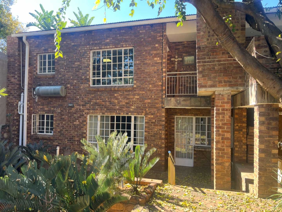5 Bedroom Property for Sale in Rietondale Gauteng