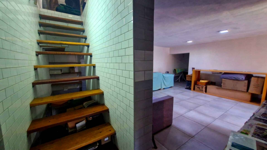 5 Bedroom Property for Sale in Rietondale Gauteng